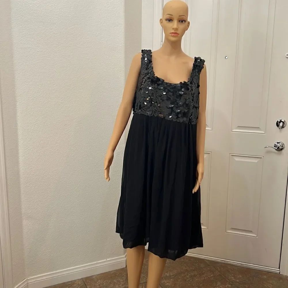 Dress Barn Woman Collection Size 22W Black Scoop Neck Short Sleeve Shimmer Dress